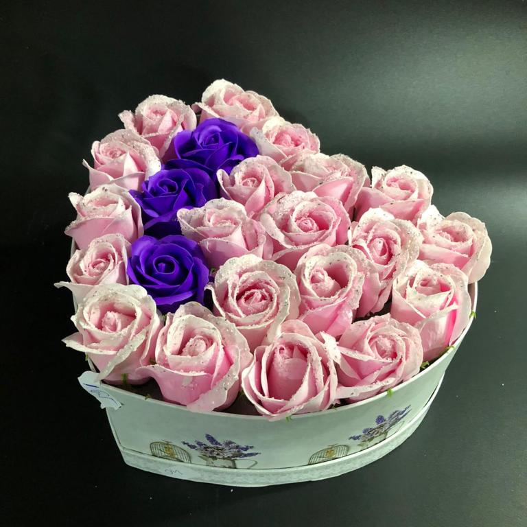 Cutie inima din trandafiri SAPUN