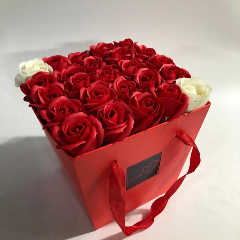 Cutie trandafir sapun 