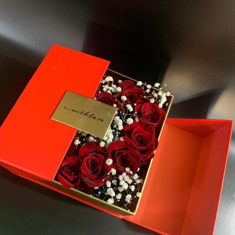 Cutie Trandafiri Surpriza